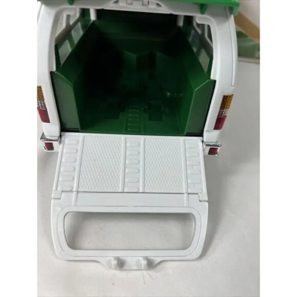 2004 Hess‎ Toy Sport Utility Vehicle and Motorcycles 40th Anniversary Edition